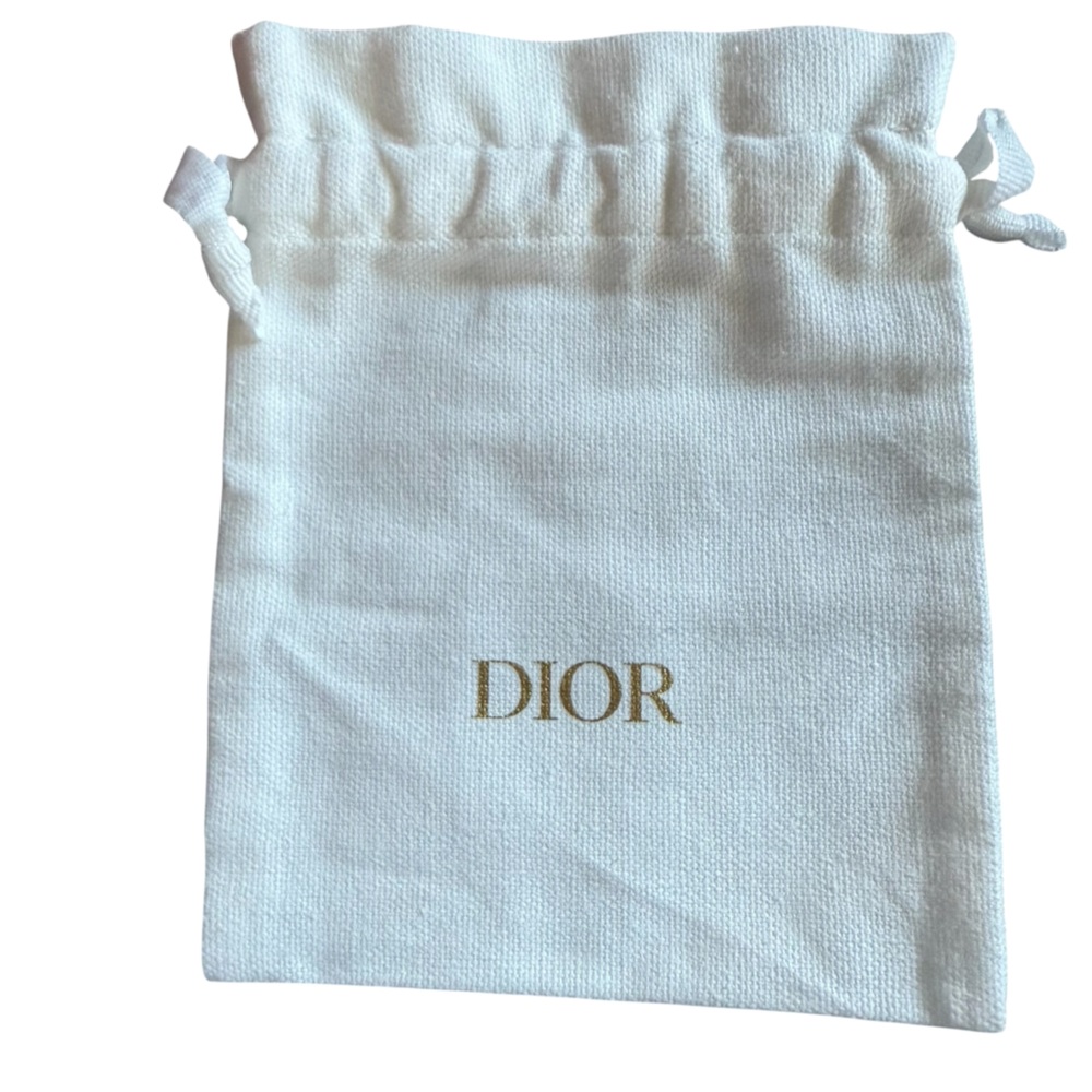 Dior Red Velvet Cosmetic Bag - Picture 9 of 12
